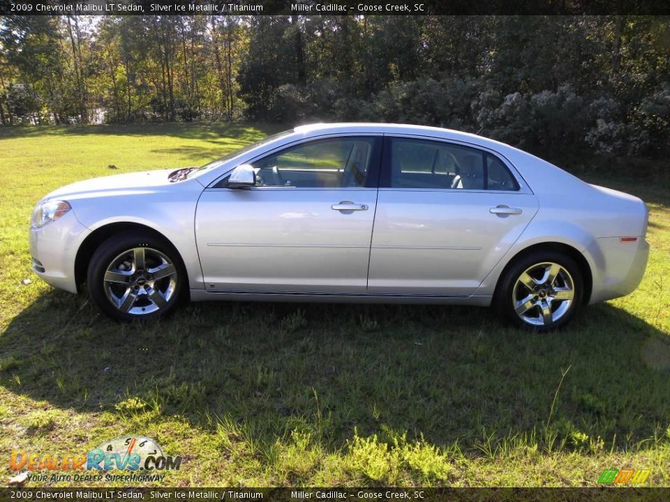 2009 Chevrolet Malibu LT Sedan Silver Ice Metallic / Titanium Photo #2