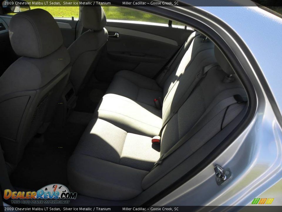 2009 Chevrolet Malibu LT Sedan Silver Ice Metallic / Titanium Photo #7
