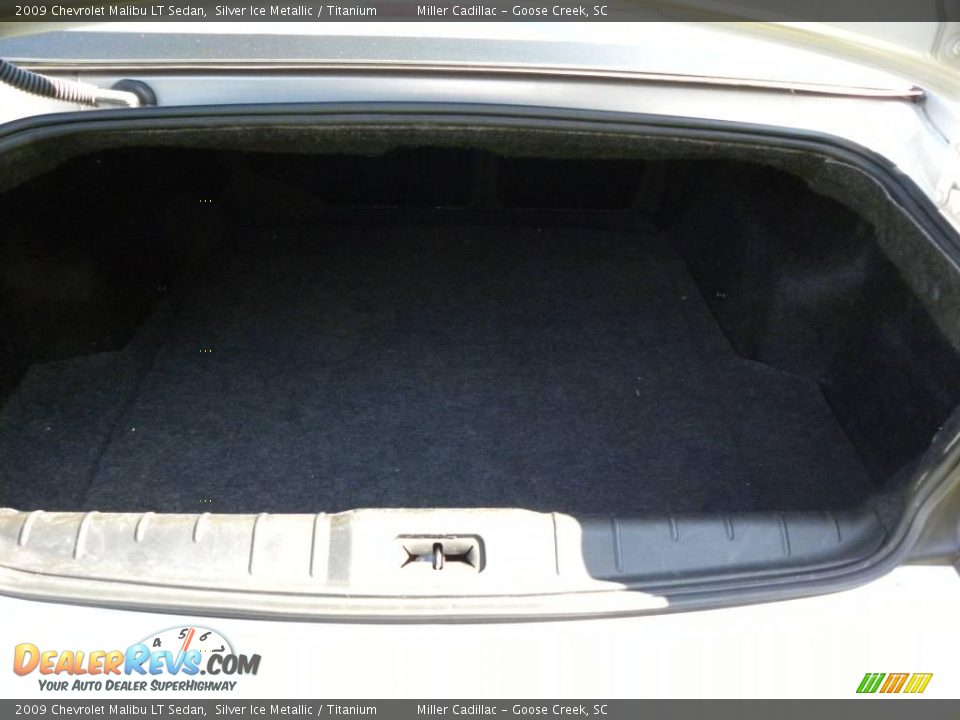 2009 Chevrolet Malibu LT Sedan Silver Ice Metallic / Titanium Photo #15