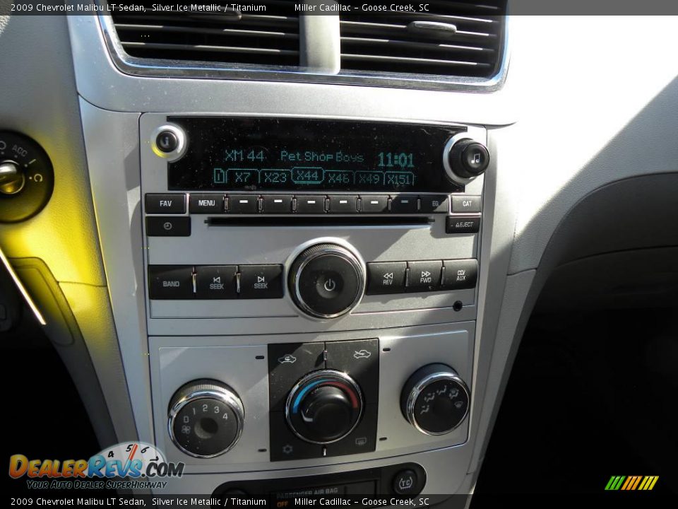 2009 Chevrolet Malibu LT Sedan Silver Ice Metallic / Titanium Photo #20