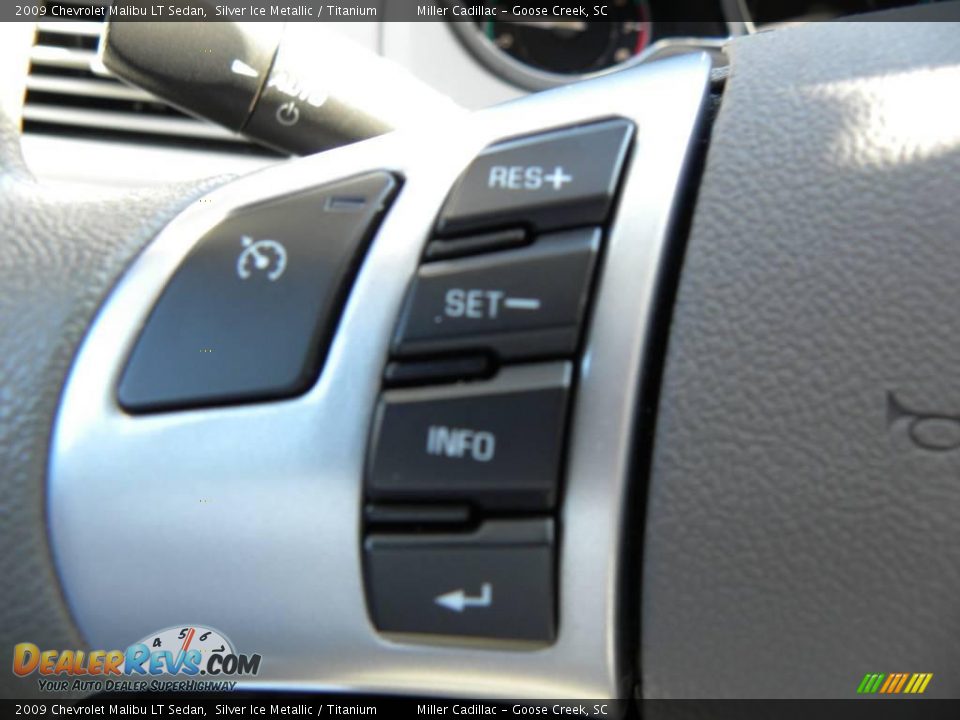 2009 Chevrolet Malibu LT Sedan Silver Ice Metallic / Titanium Photo #21