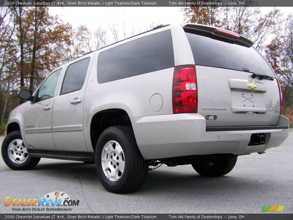 2009 Chevrolet Suburban LT 4x4 Silver Birch Metallic / Light Titanium/Dark Titanium Photo #4