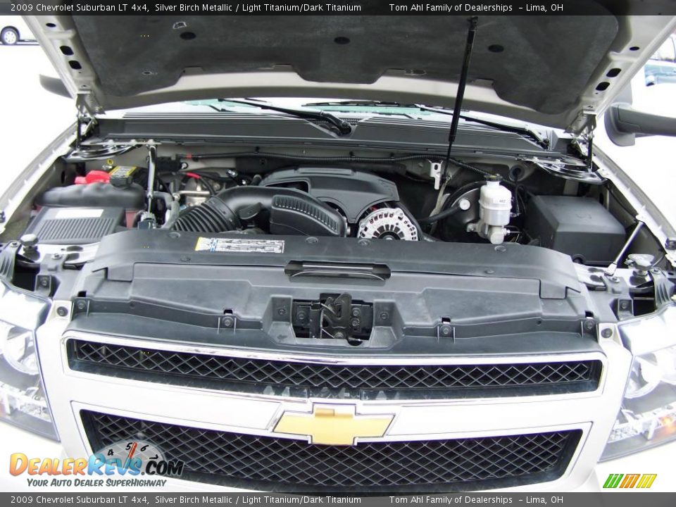 2009 Chevrolet Suburban LT 4x4 Silver Birch Metallic / Light Titanium/Dark Titanium Photo #18