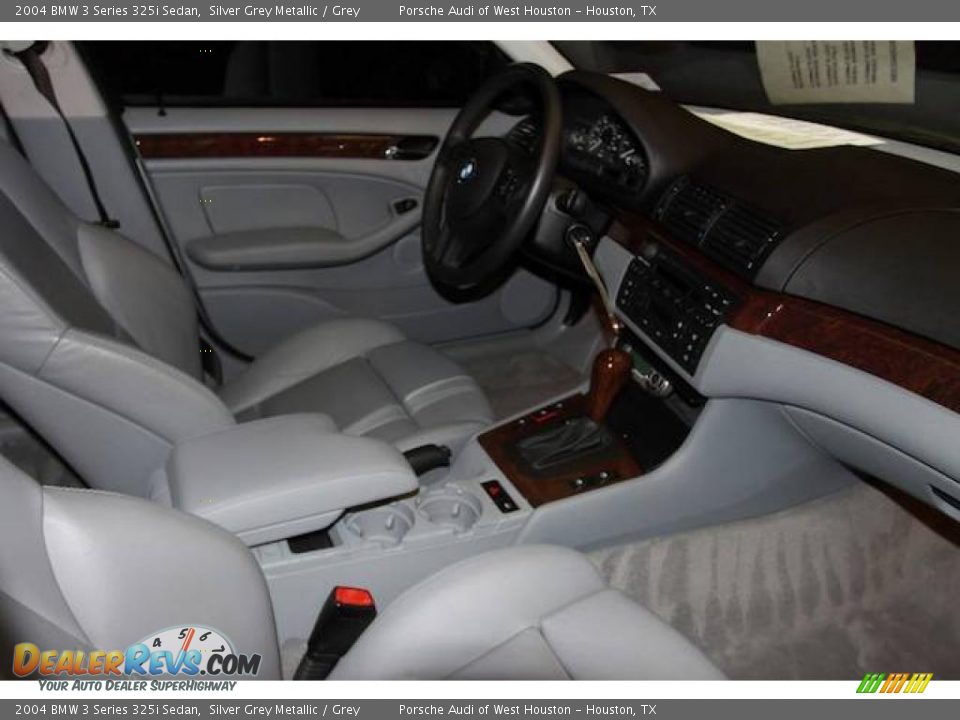 2004 BMW 3 Series 325i Sedan Silver Grey Metallic / Grey Photo #10