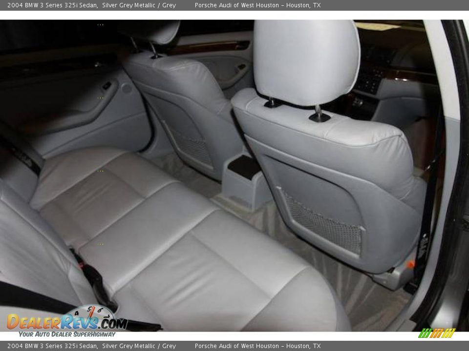 2004 BMW 3 Series 325i Sedan Silver Grey Metallic / Grey Photo #14