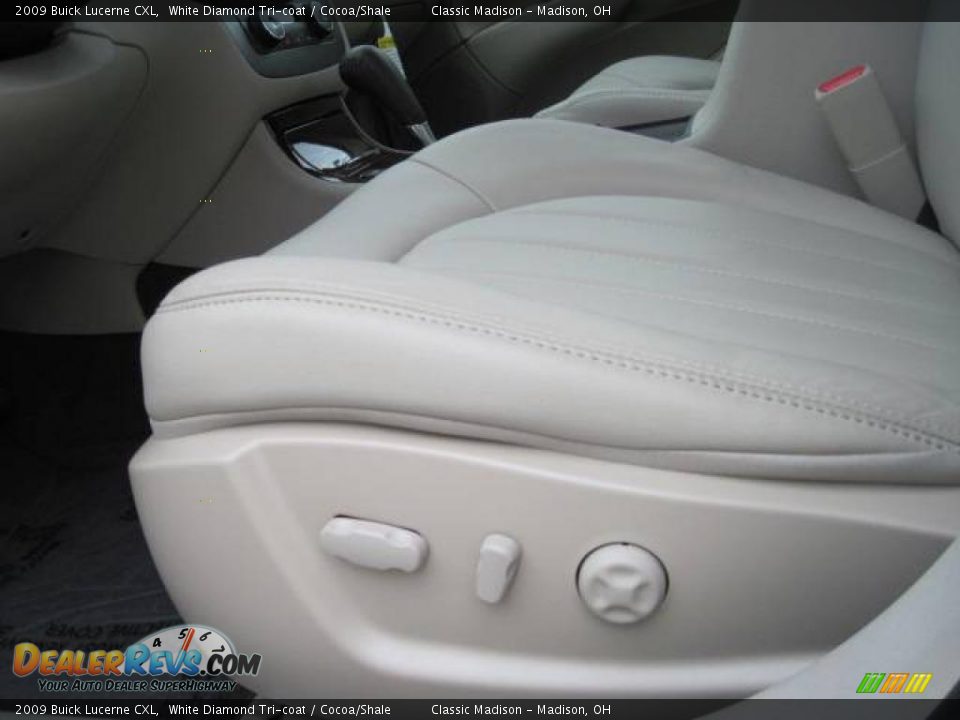 2009 Buick Lucerne CXL White Diamond Tri-coat / Cocoa/Shale Photo #7