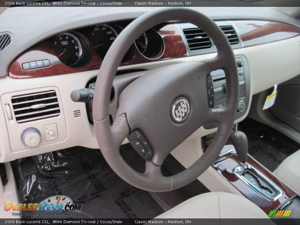 2009 Buick Lucerne CXL White Diamond Tri-coat / Cocoa/Shale Photo #11