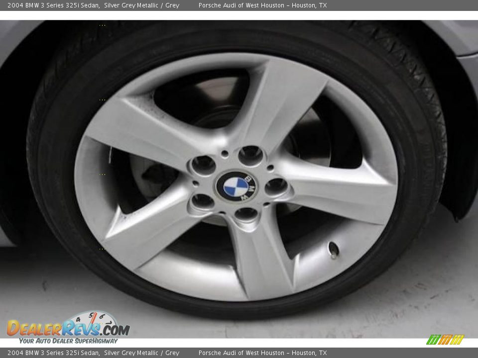 2004 BMW 3 Series 325i Sedan Silver Grey Metallic / Grey Photo #25