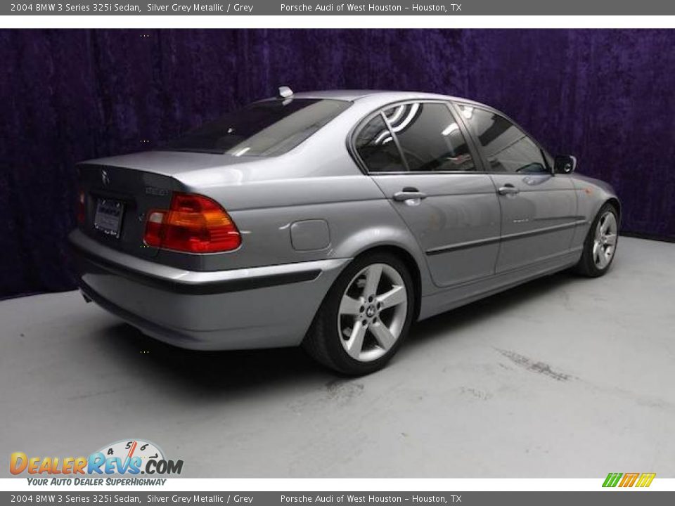 2004 BMW 3 Series 325i Sedan Silver Grey Metallic / Grey Photo #35