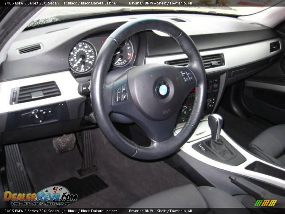 2006 BMW 3 Series 330i Sedan Jet Black / Black Dakota Leather Photo #13