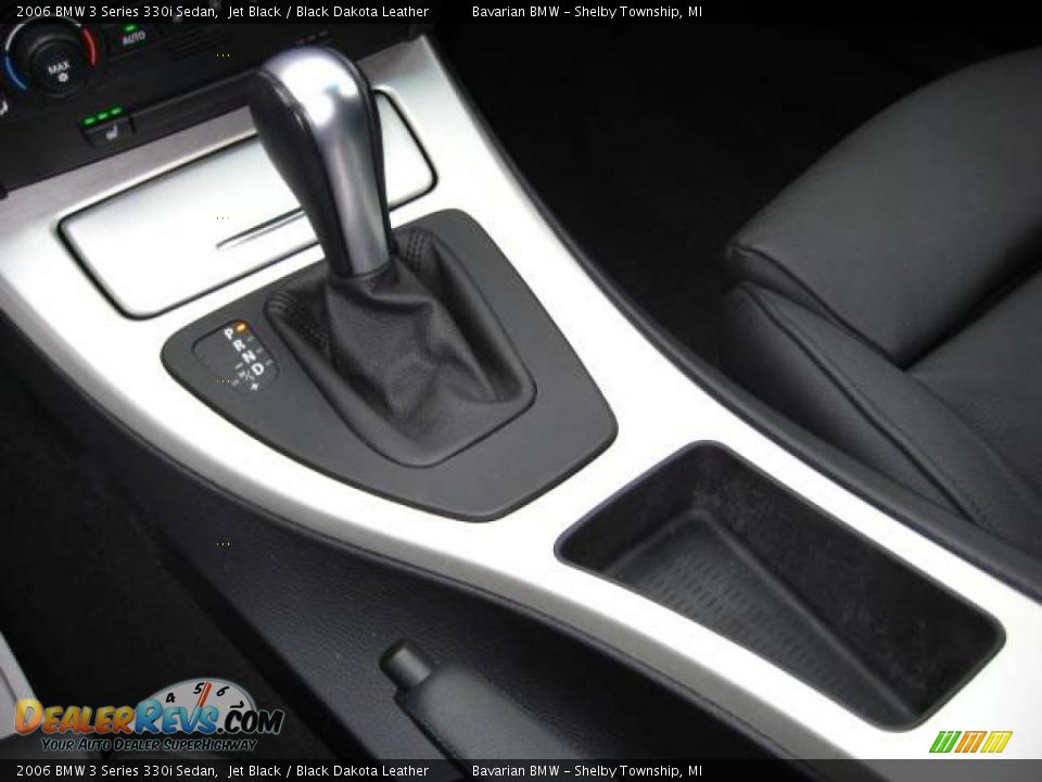 2006 BMW 3 Series 330i Sedan Jet Black / Black Dakota Leather Photo #20