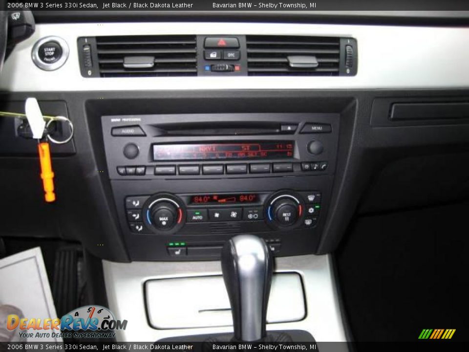 2006 BMW 3 Series 330i Sedan Jet Black / Black Dakota Leather Photo #21