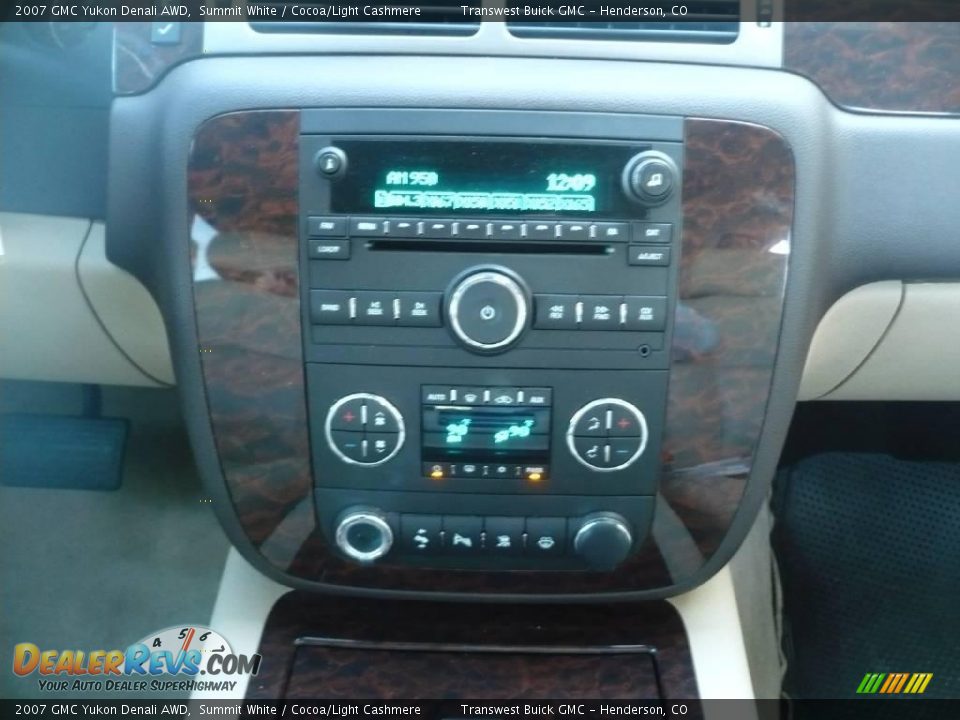 2007 GMC Yukon Denali AWD Summit White / Cocoa/Light Cashmere Photo #20