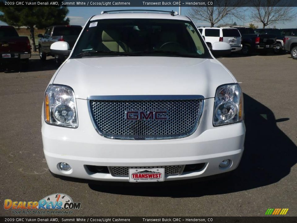 2009 GMC Yukon Denali AWD Summit White / Cocoa/Light Cashmere Photo #2