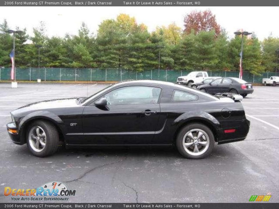 2006 Ford Mustang GT Premium Coupe Black / Dark Charcoal Photo #2