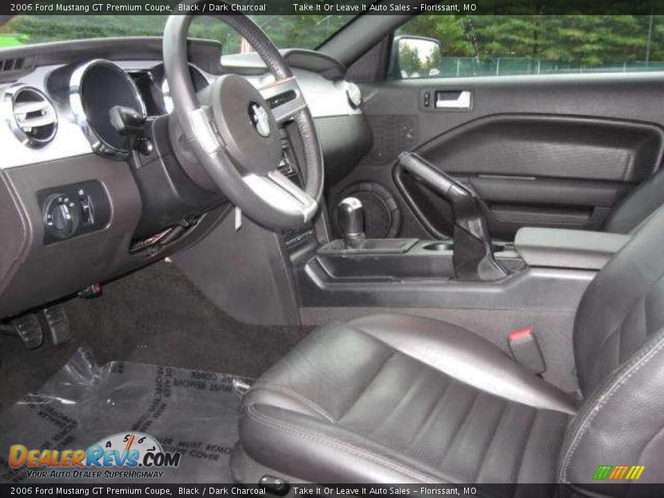 2006 Ford Mustang GT Premium Coupe Black / Dark Charcoal Photo #8