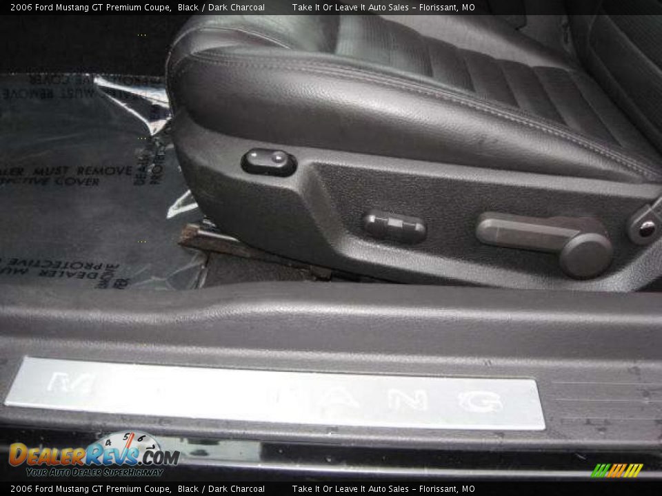 2006 Ford Mustang GT Premium Coupe Black / Dark Charcoal Photo #11