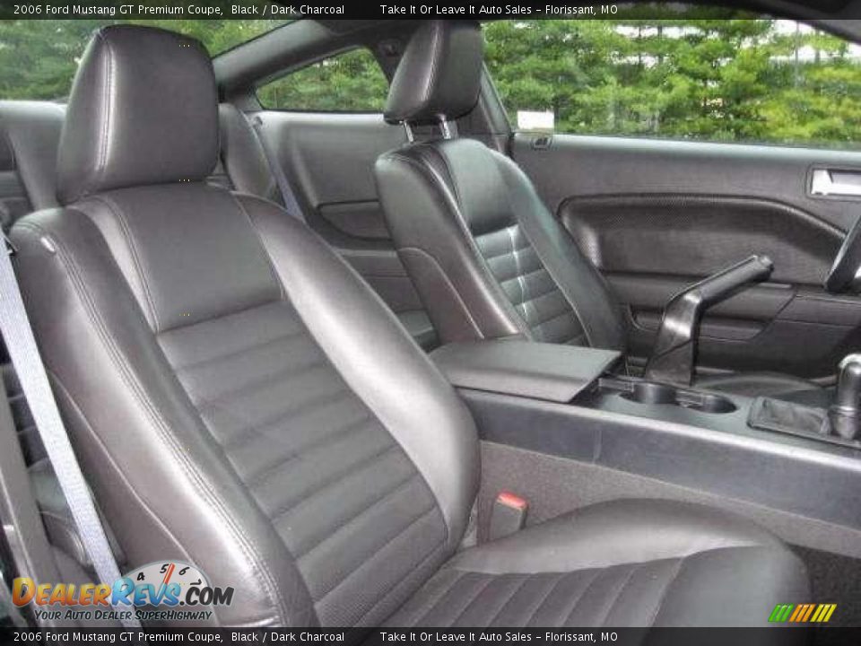 2006 Ford Mustang GT Premium Coupe Black / Dark Charcoal Photo #13