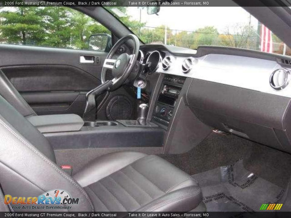 2006 Ford Mustang GT Premium Coupe Black / Dark Charcoal Photo #14