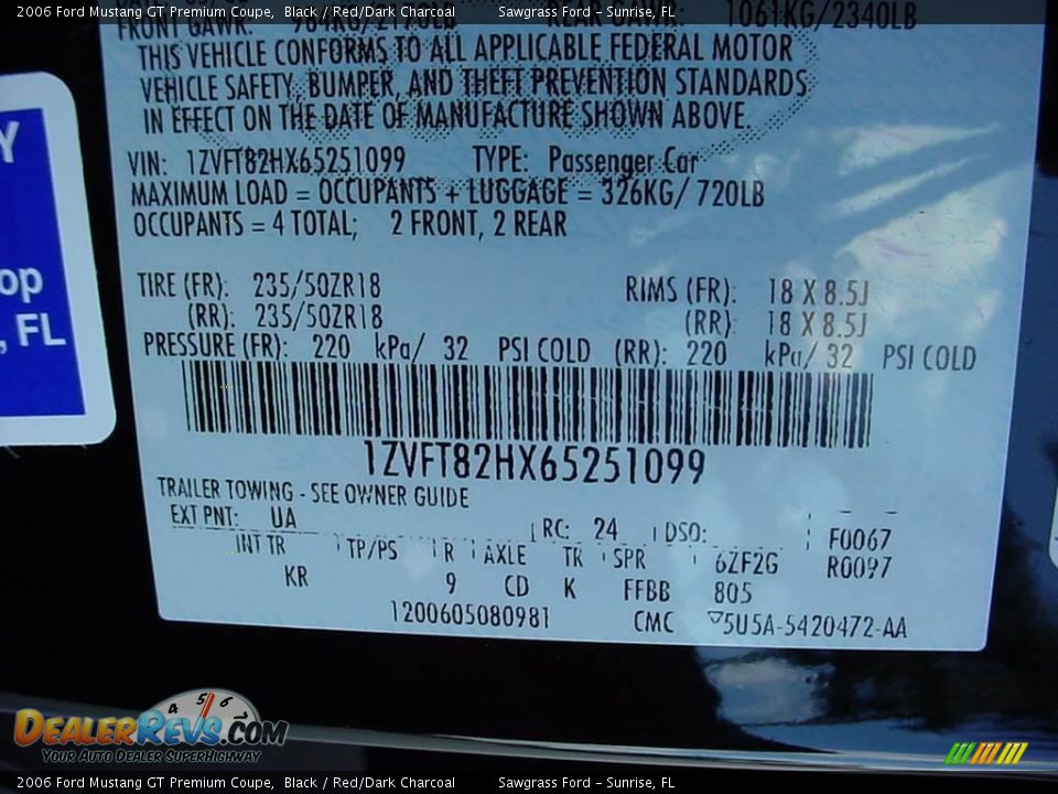 2006 Ford Mustang GT Premium Coupe Black / Red/Dark Charcoal Photo #32