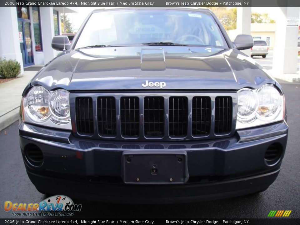 2006 Jeep Grand Cherokee Laredo 4x4 Midnight Blue Pearl / Medium Slate Gray Photo #2