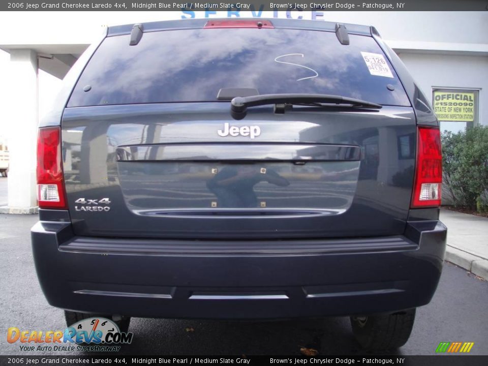2006 Jeep Grand Cherokee Laredo 4x4 Midnight Blue Pearl / Medium Slate Gray Photo #5