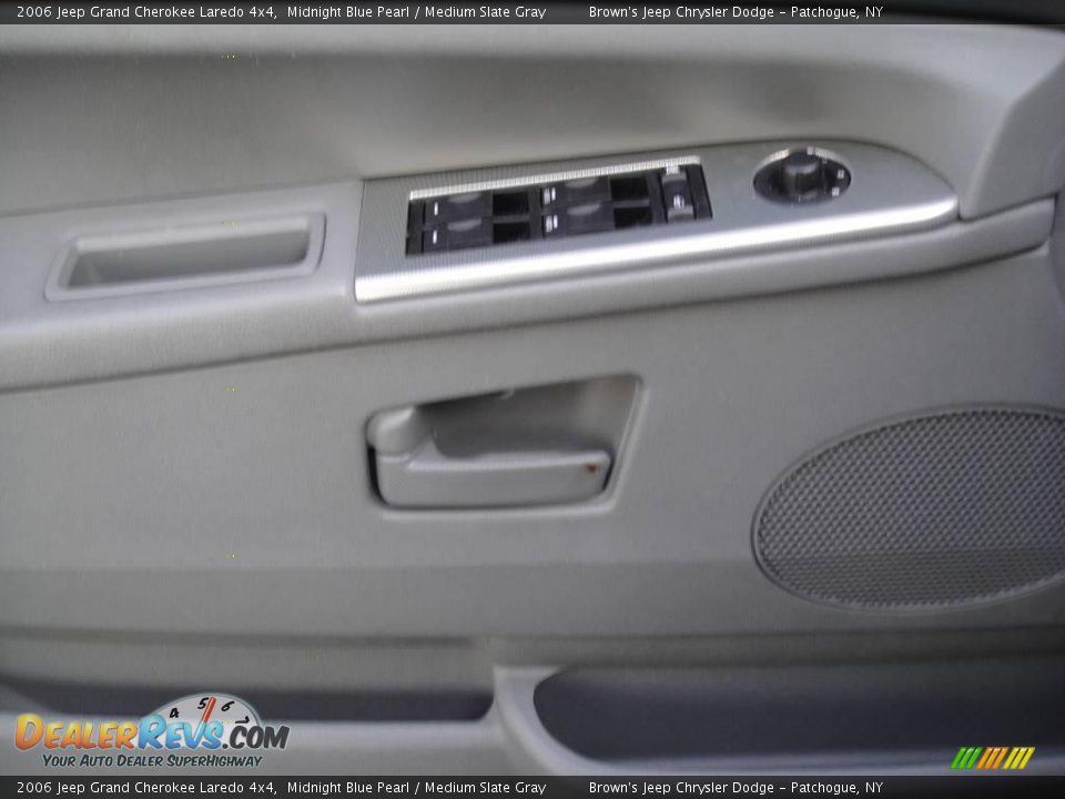 2006 Jeep Grand Cherokee Laredo 4x4 Midnight Blue Pearl / Medium Slate Gray Photo #8