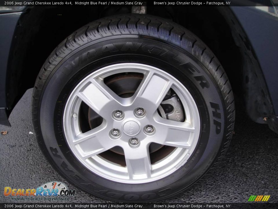 2006 Jeep Grand Cherokee Laredo 4x4 Midnight Blue Pearl / Medium Slate Gray Photo #16