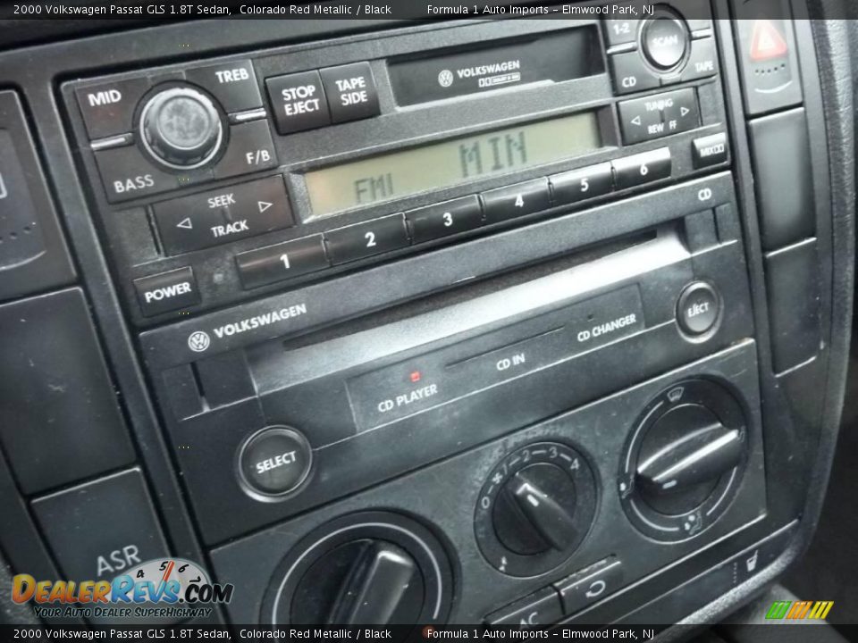 2000 Volkswagen Passat GLS 1.8T Sedan Colorado Red Metallic / Black Photo #22