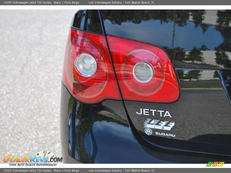 2006 Volkswagen Jetta TDI Sedan Black / Pure Beige Photo #10