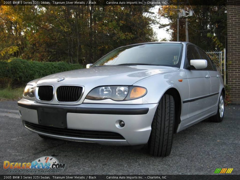 2005 BMW 3 Series 325i Sedan Titanium Silver Metallic / Black Photo #4