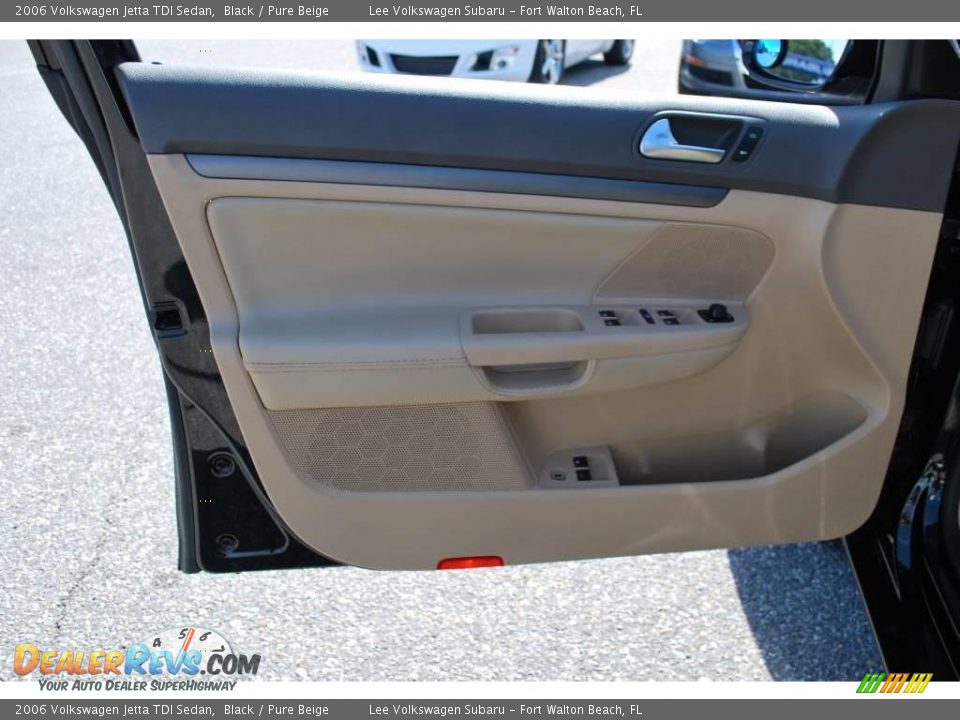 2006 Volkswagen Jetta TDI Sedan Black / Pure Beige Photo #17