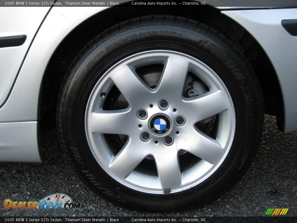 2005 BMW 3 Series 325i Sedan Titanium Silver Metallic / Black Photo #26