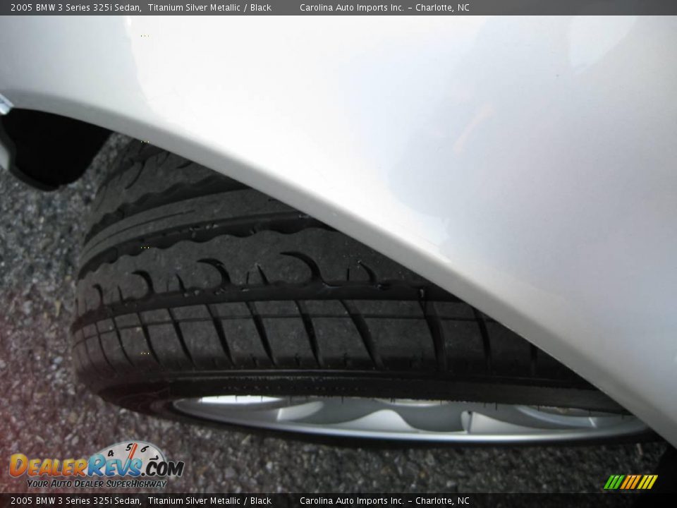 2005 BMW 3 Series 325i Sedan Titanium Silver Metallic / Black Photo #27