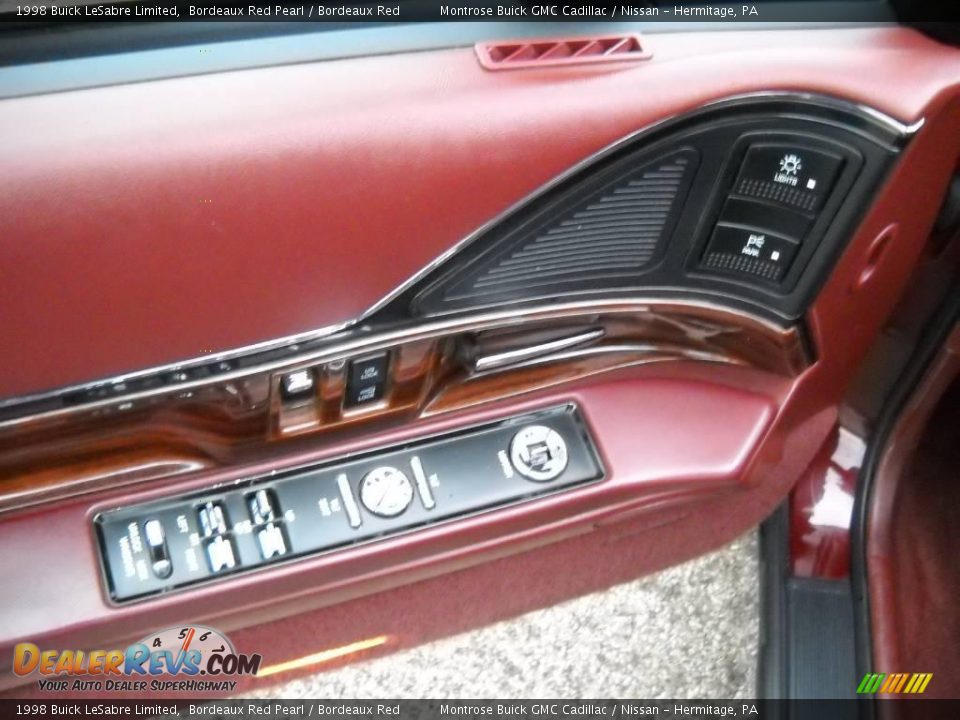 1998 Buick LeSabre Limited Bordeaux Red Pearl / Bordeaux Red Photo #25