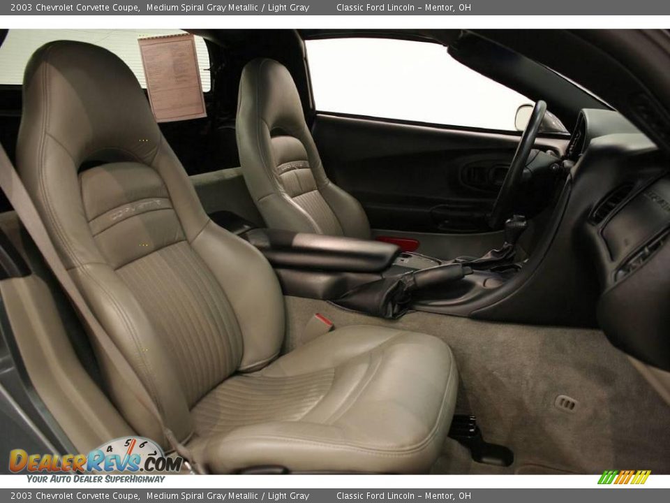 2003 Chevrolet Corvette Coupe Medium Spiral Gray Metallic / Light Gray Photo #17