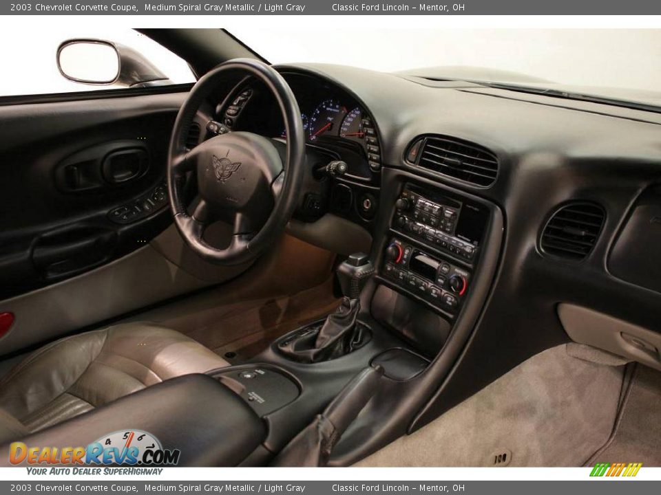 2003 Chevrolet Corvette Coupe Medium Spiral Gray Metallic / Light Gray Photo #18