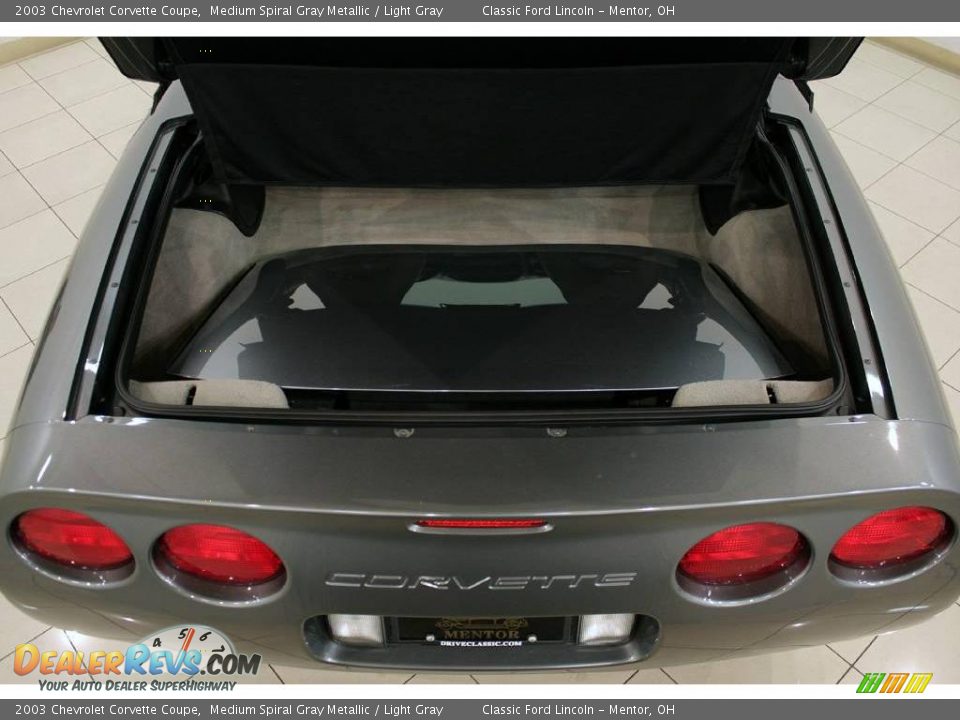 2003 Chevrolet Corvette Coupe Medium Spiral Gray Metallic / Light Gray Photo #20