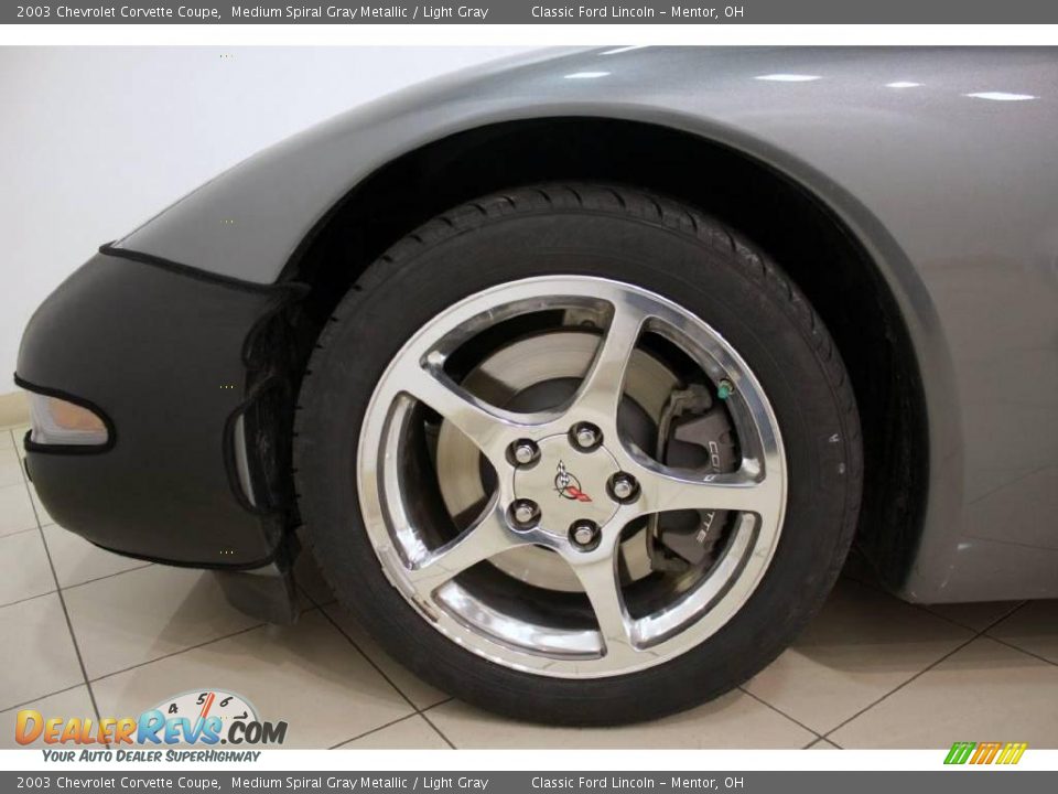 2003 Chevrolet Corvette Coupe Medium Spiral Gray Metallic / Light Gray Photo #23
