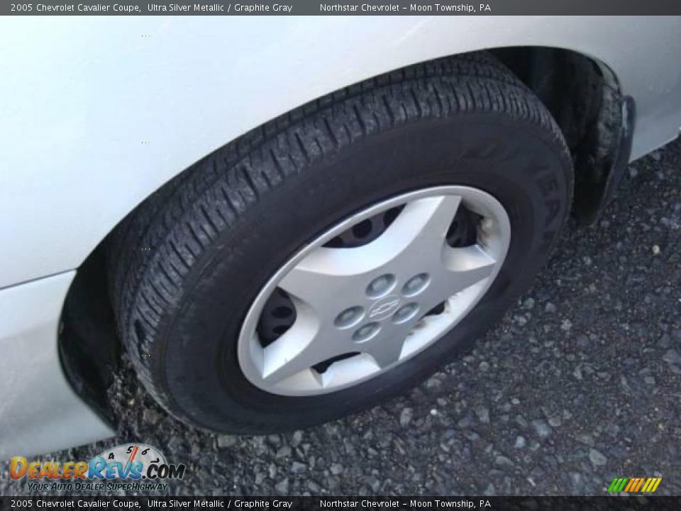 2005 Chevrolet Cavalier Coupe Ultra Silver Metallic / Graphite Gray Photo #7