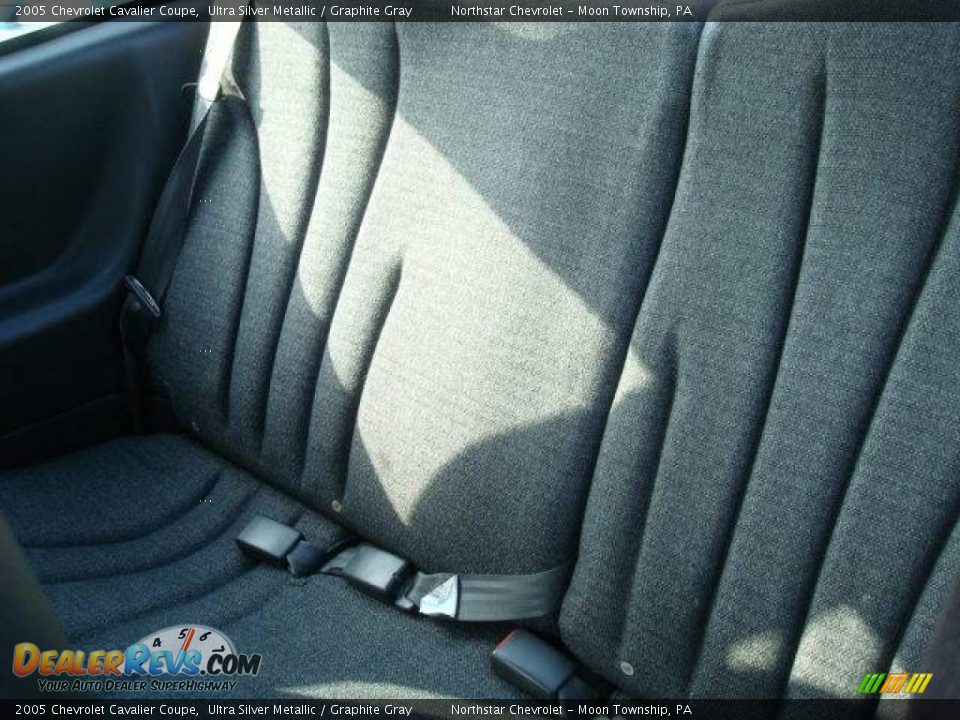 2005 Chevrolet Cavalier Coupe Ultra Silver Metallic / Graphite Gray Photo #9