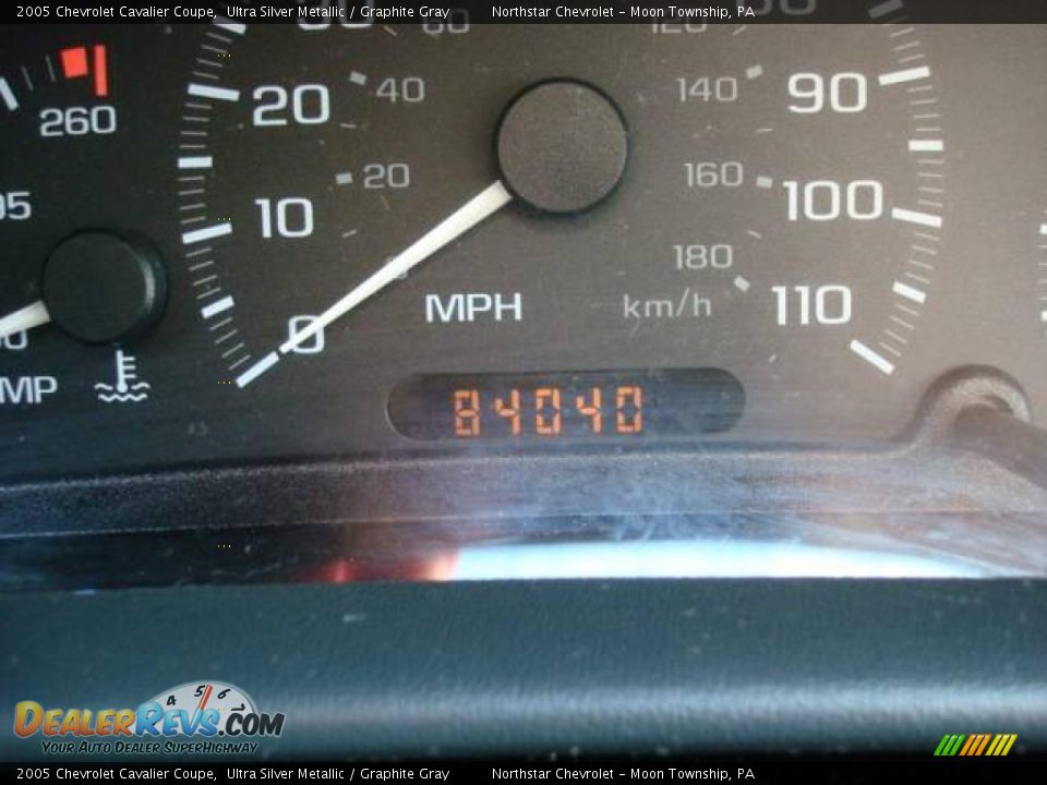 2005 Chevrolet Cavalier Coupe Ultra Silver Metallic / Graphite Gray Photo #15