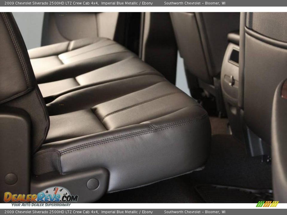 2009 Chevrolet Silverado 2500HD LTZ Crew Cab 4x4 Imperial Blue Metallic / Ebony Photo #5