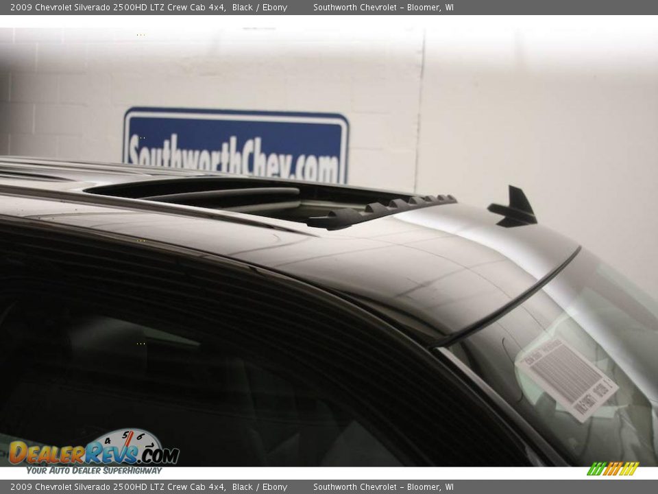 2009 Chevrolet Silverado 2500HD LTZ Crew Cab 4x4 Black / Ebony Photo #4