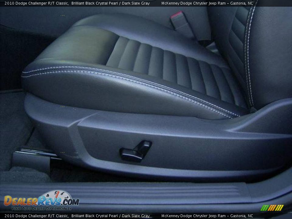2010 Dodge Challenger R/T Classic Brilliant Black Crystal Pearl / Dark Slate Gray Photo #10