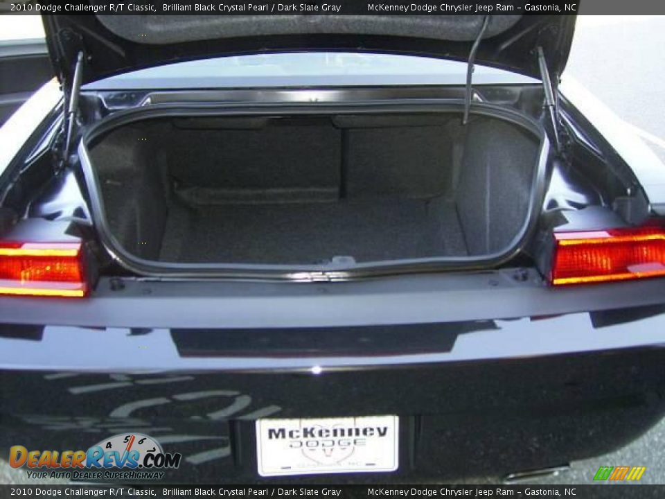 2010 Dodge Challenger R/T Classic Brilliant Black Crystal Pearl / Dark Slate Gray Photo #12