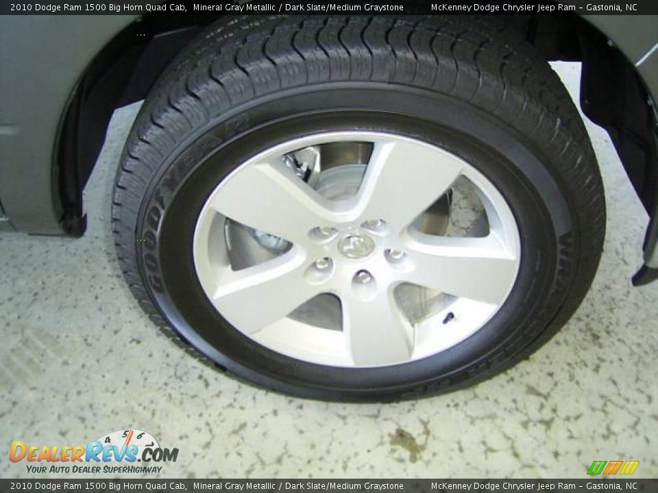 2010 Dodge Ram 1500 Big Horn Quad Cab Mineral Gray Metallic / Dark Slate/Medium Graystone Photo #26