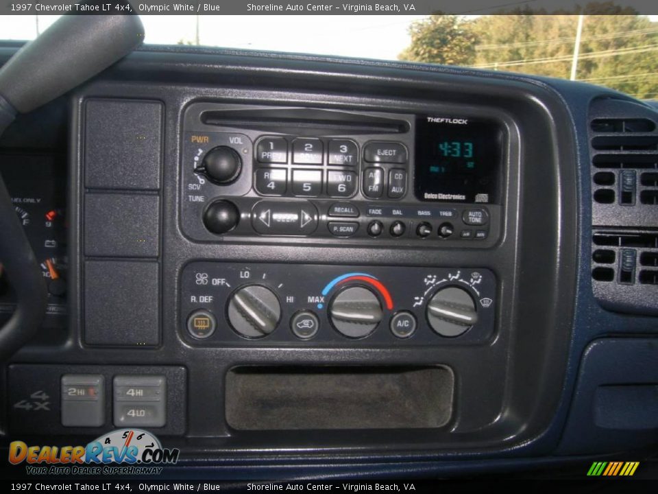 1997 Chevrolet Tahoe LT 4x4 Olympic White / Blue Photo #18