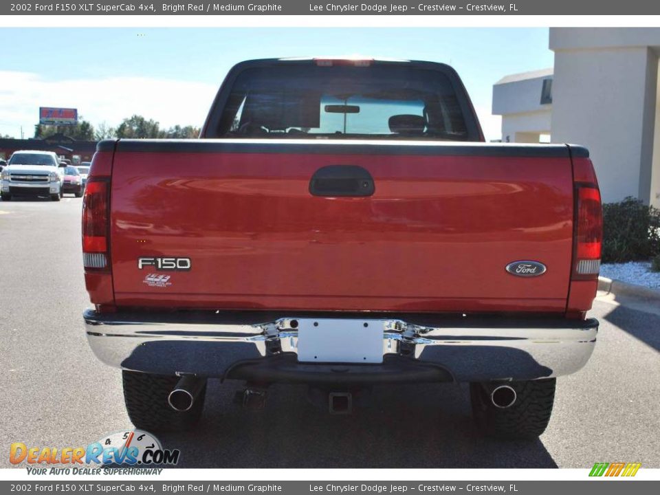 2002 Ford F150 XLT SuperCab 4x4 Bright Red / Medium Graphite Photo #4
