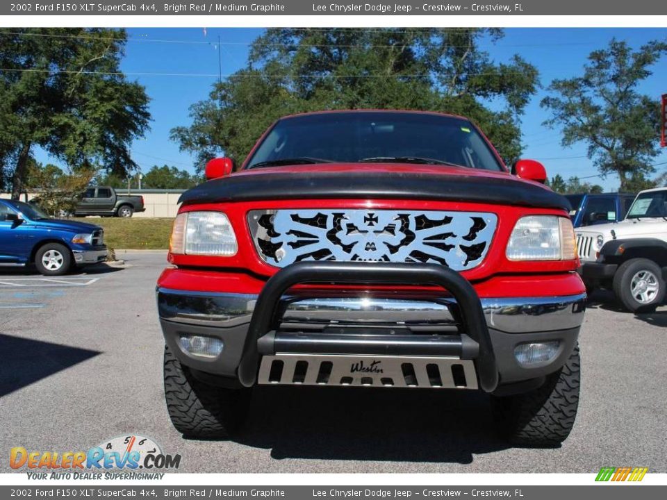 2002 Ford F150 XLT SuperCab 4x4 Bright Red / Medium Graphite Photo #8